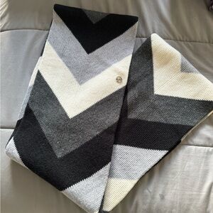 Michael kors scarf